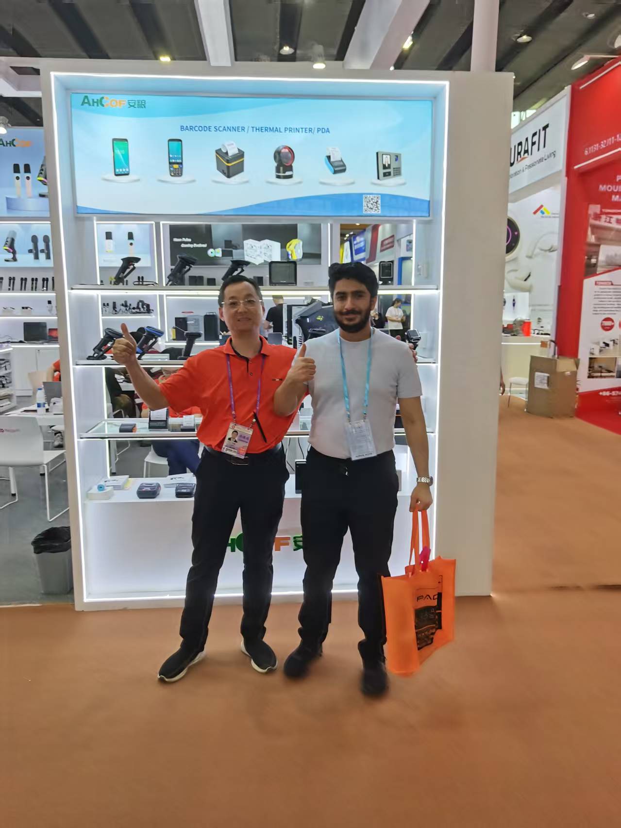 AHCOF NEOCHAINS HOLDINGS ATTEND 137TH CANTON FAIR