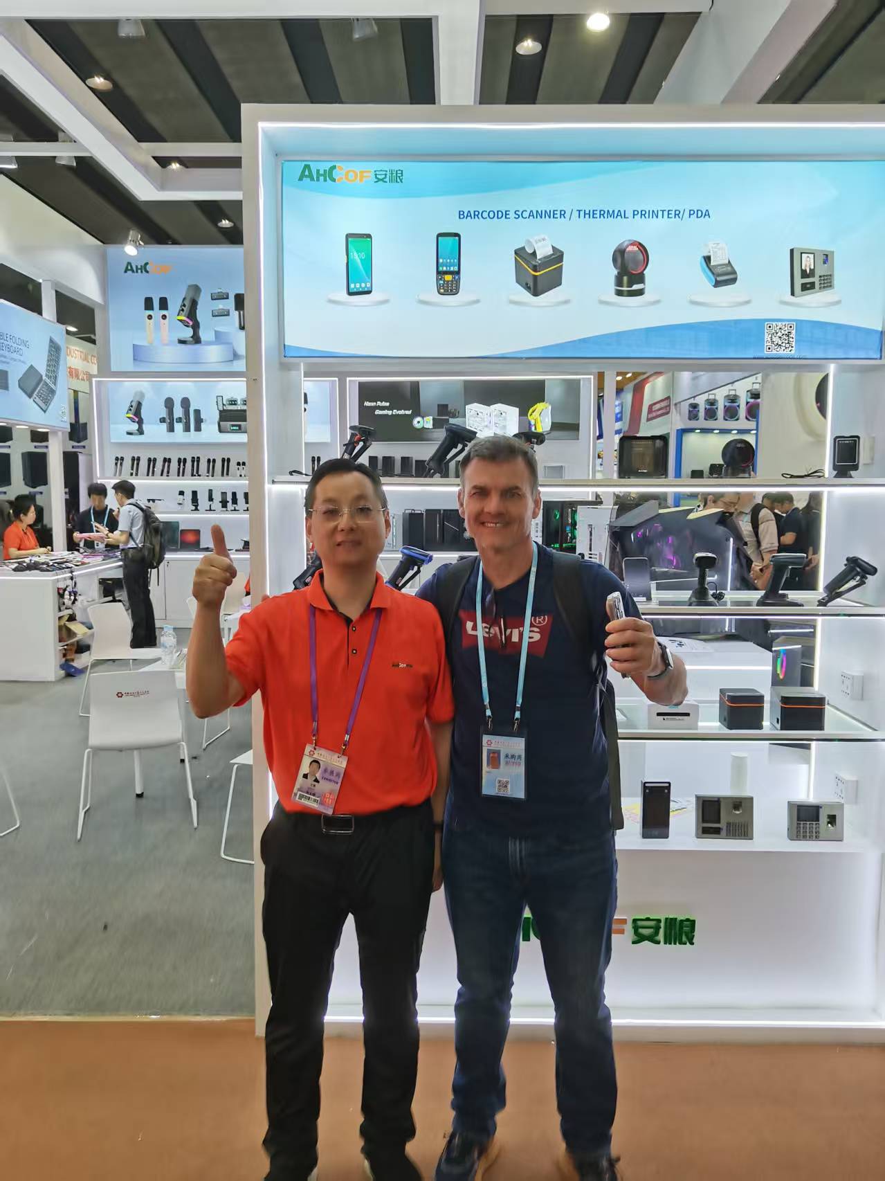 AHCOF NEOCHAINS HOLDINGS ATTEND 137TH CANTON FAIR